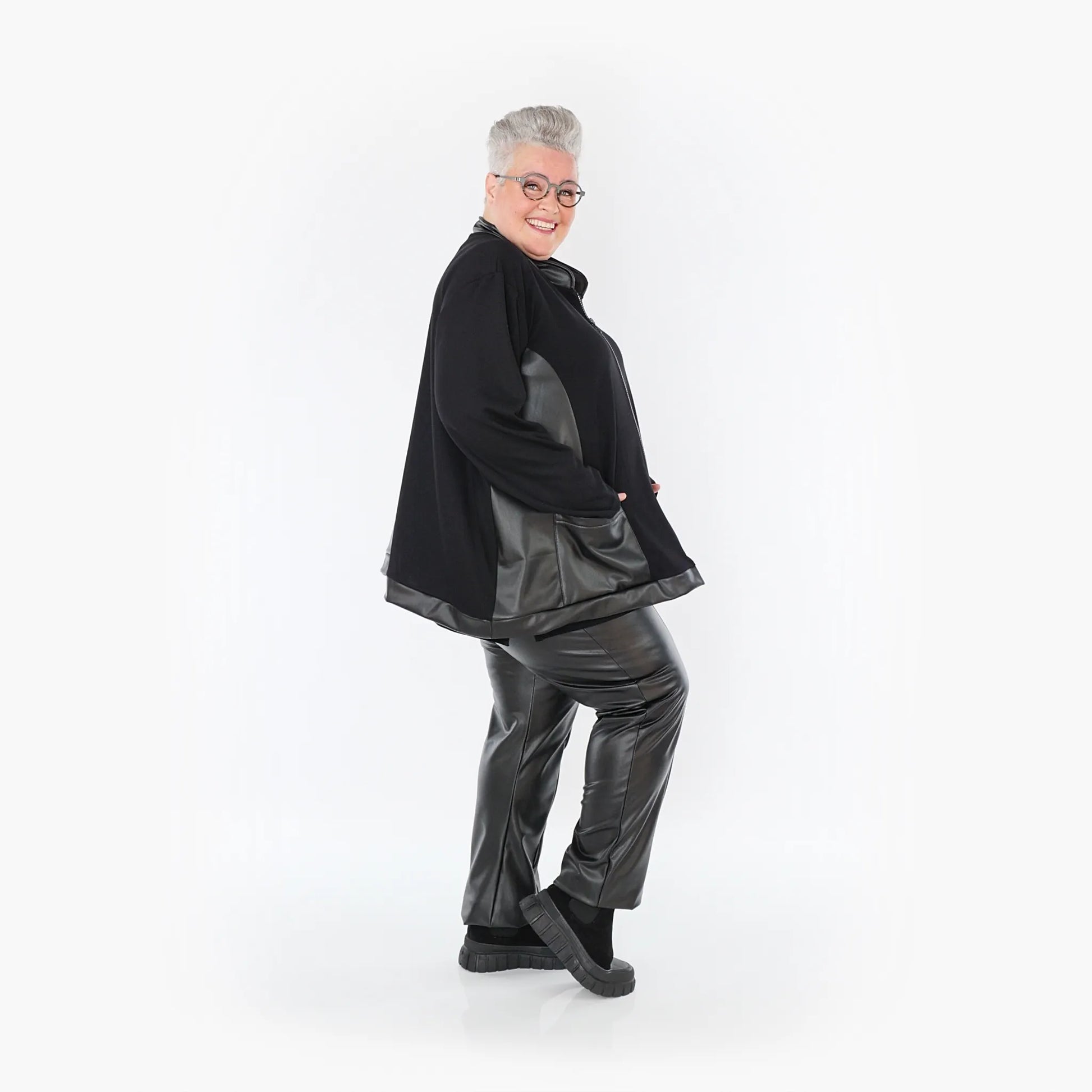 AKH Fashion Jacke in kastiger Form, aus Polyester, 1414.07017, Schwarz, Schick, Modern