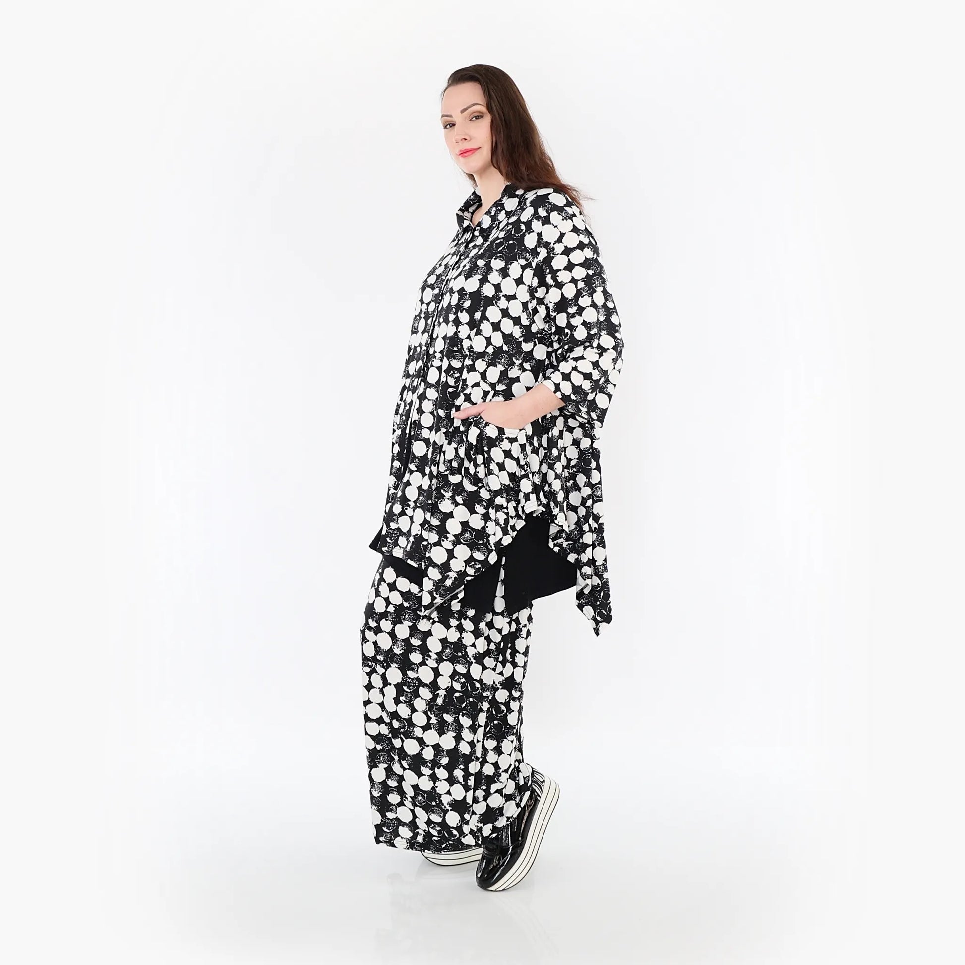 A-Form Jacke von AKH Fashion aus Materialmix, 1433.06842, Schwarz/Weiß, Schick, Modern