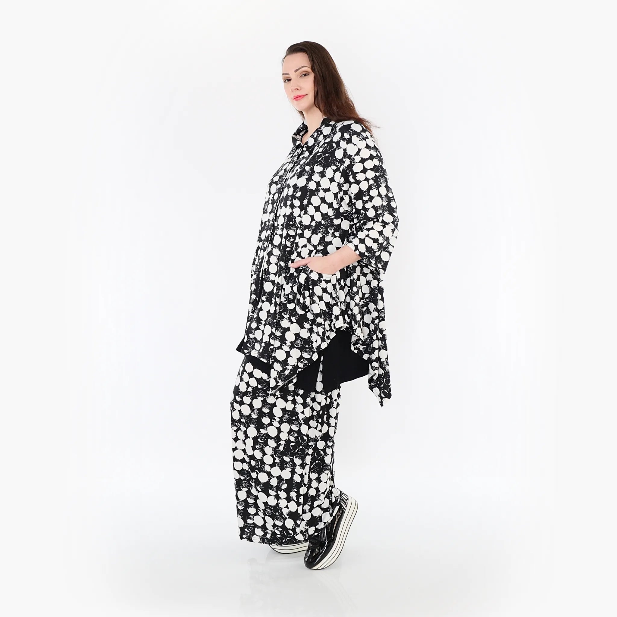 A-Form Jacke von AKH Fashion aus Materialmix, 1433.06842, Schwarz/Weiß, Schick, Modern