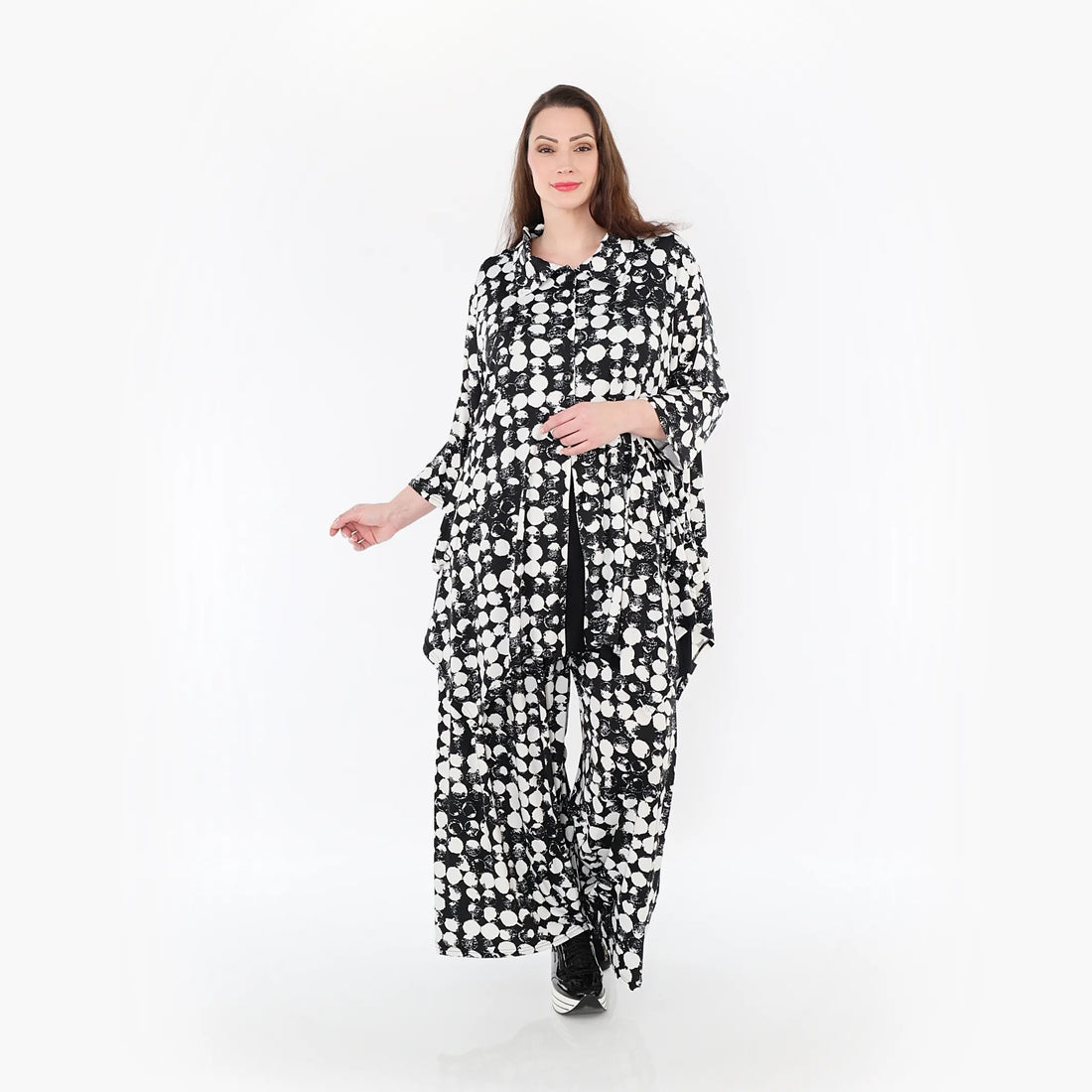 A-Form Jacke von AKH Fashion aus Materialmix, 1433.06842, Schwarz/Weiß, Schick, Modern