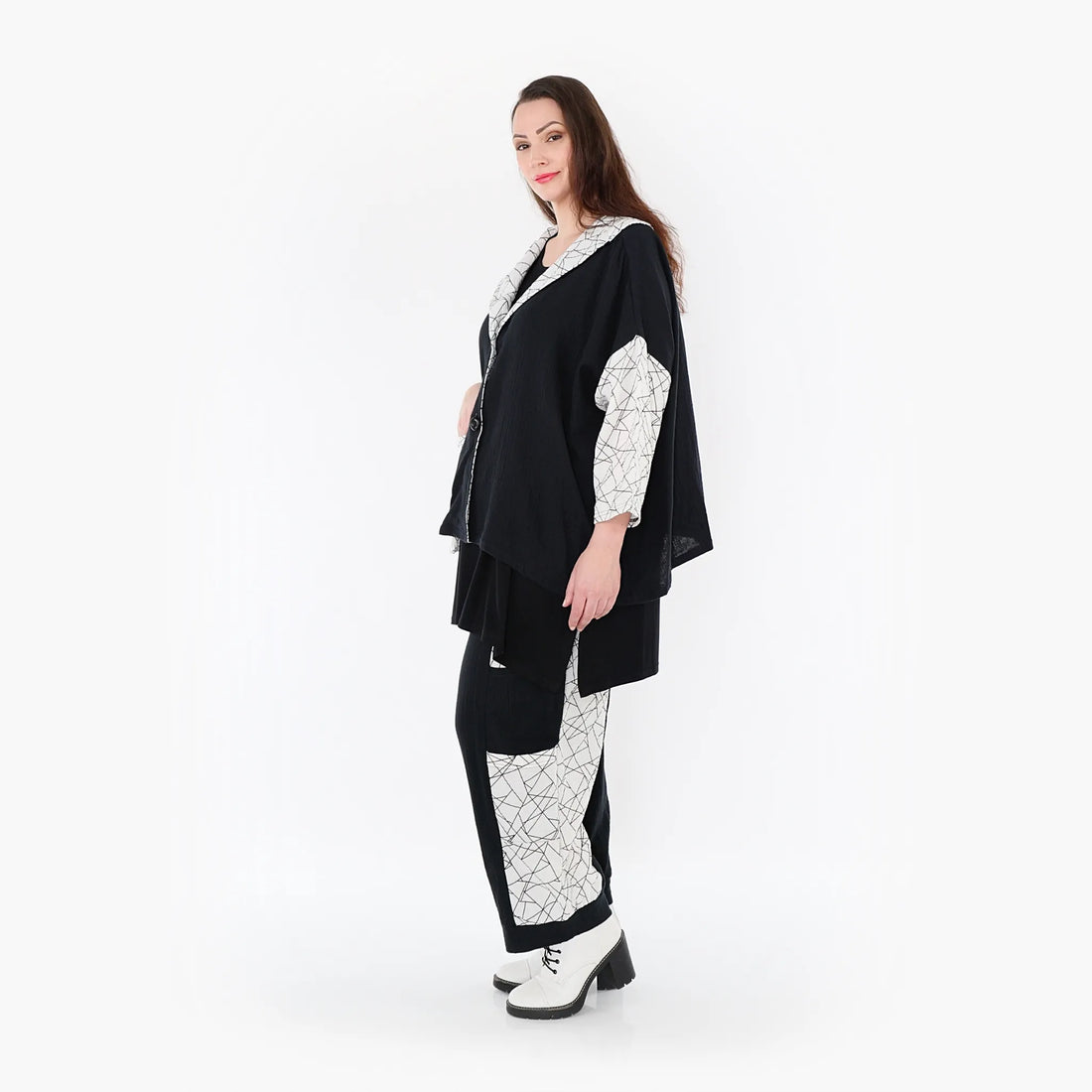 AKH Fashion Jacke in kastiger Form, aus Baumwolle, 1441.07025, Schwarz/Weiß, Schick
