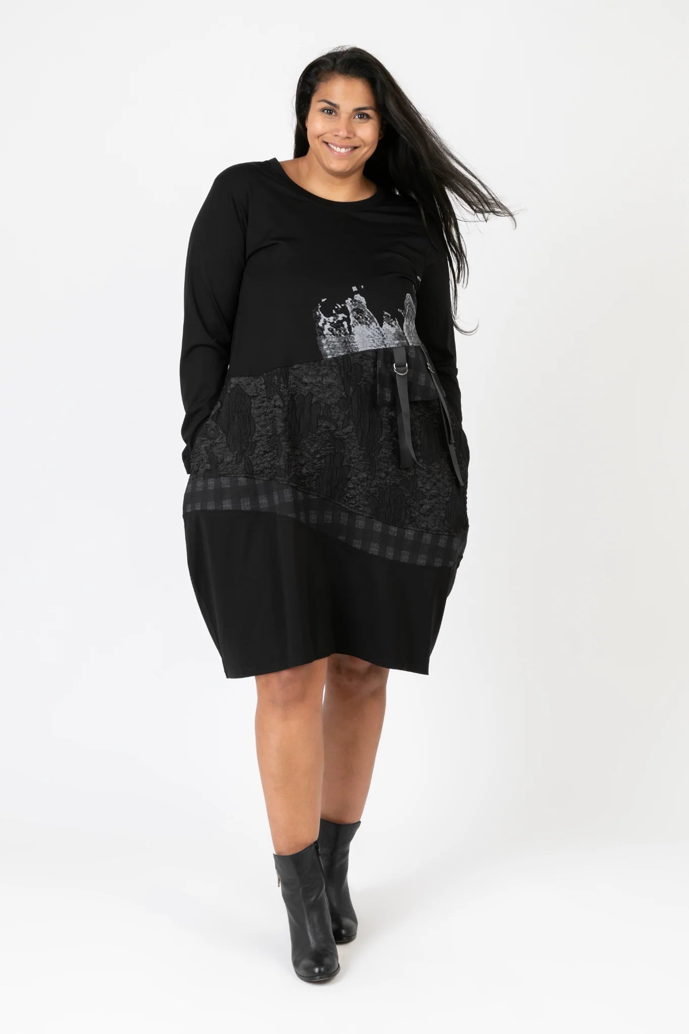 Ballonkleid von Pomme Rouge aus Viskose, C6636, Schwarz-Grau, Muster, Schick, Modern