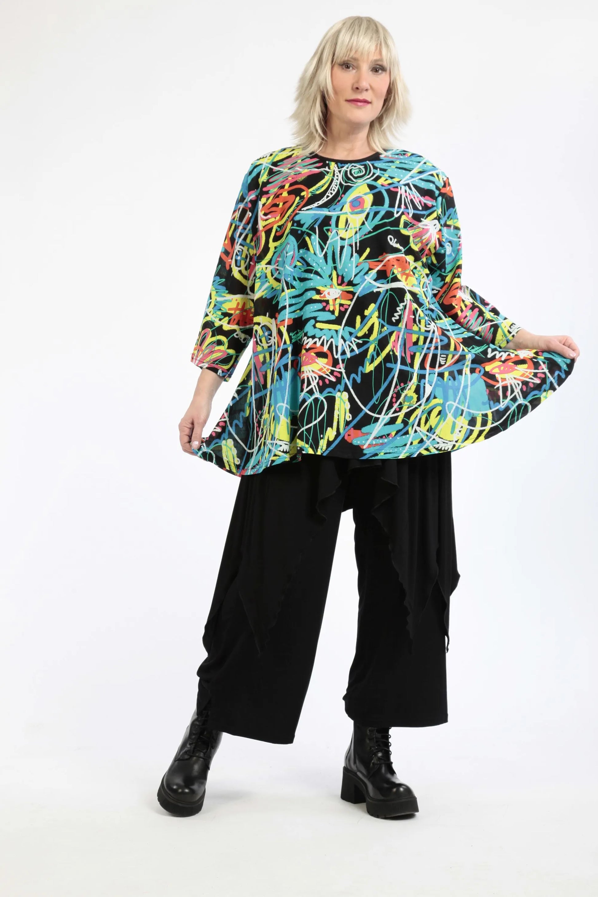 AKH Fashion Shirt in Glocken-Form, aus Baumwolle, 1255.01892, Schwarz-Mehrfarbig, Grafik