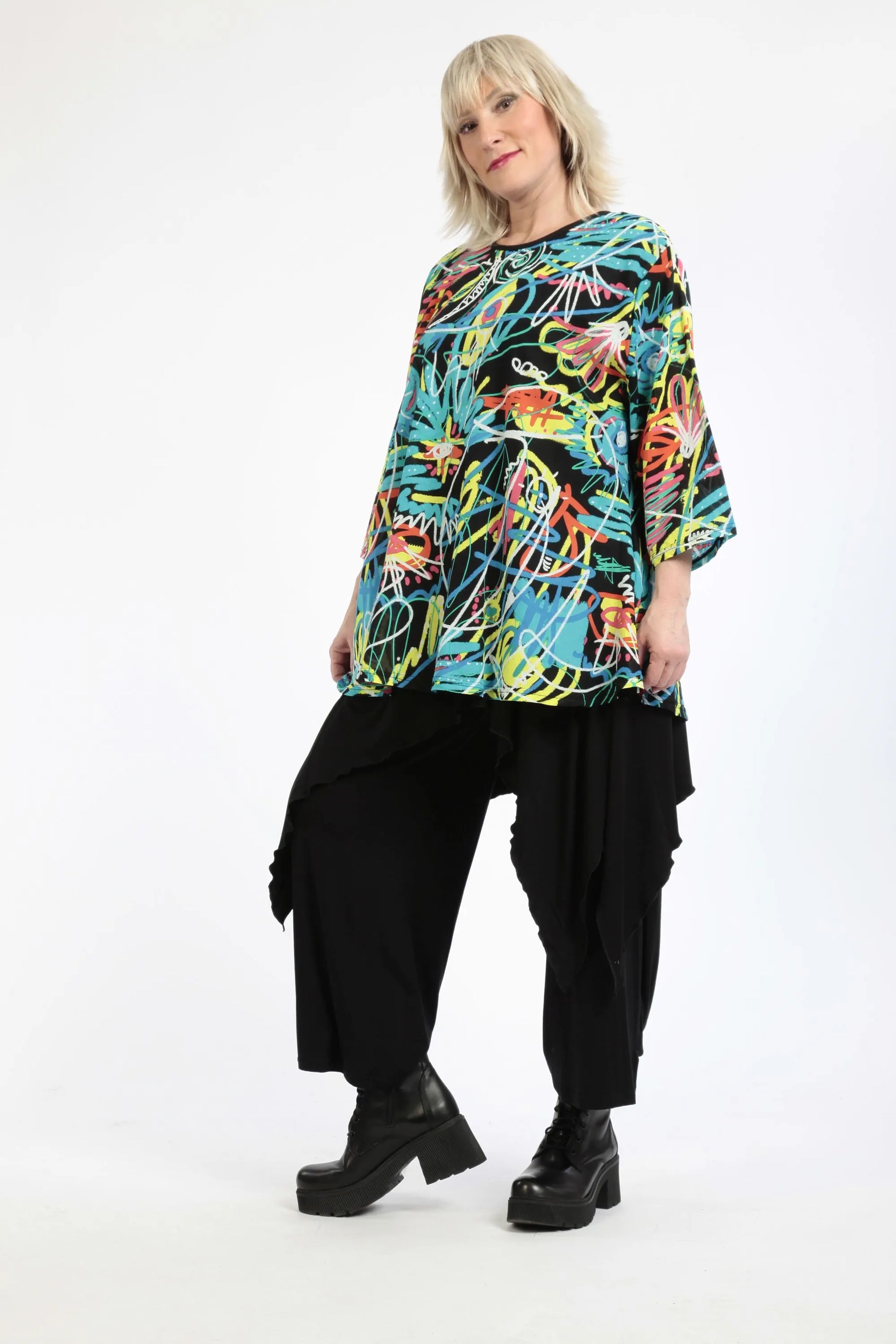 AKH Fashion Shirt in Glocken-Form, aus Baumwolle, 1255.01892, Schwarz-Mehrfarbig, Grafik