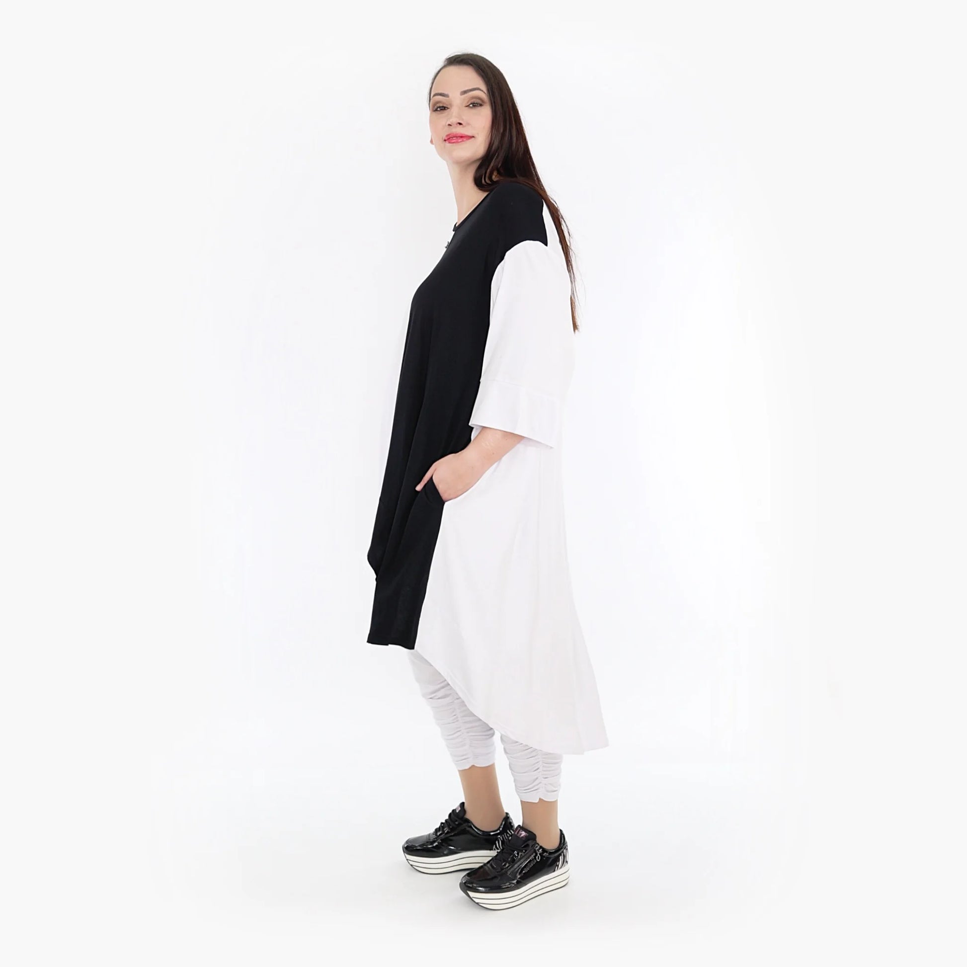 AKH Fashion Bigshirt in gerundeter Form, aus Viskose, 1321.06892, Schwarz-Weiß, Schick