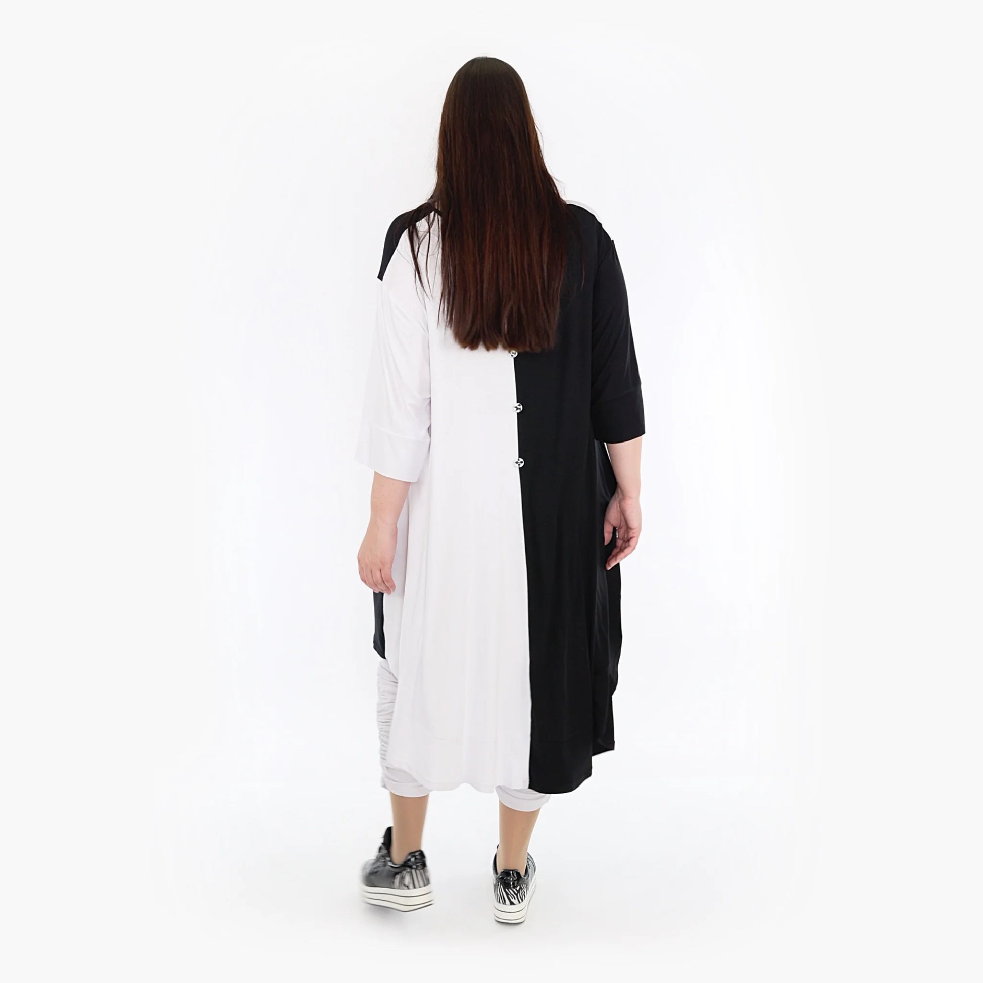 AKH Fashion Bigshirt in gerundeter Form, aus Viskose, 1321.06892, Schwarz-Weiß, Schick