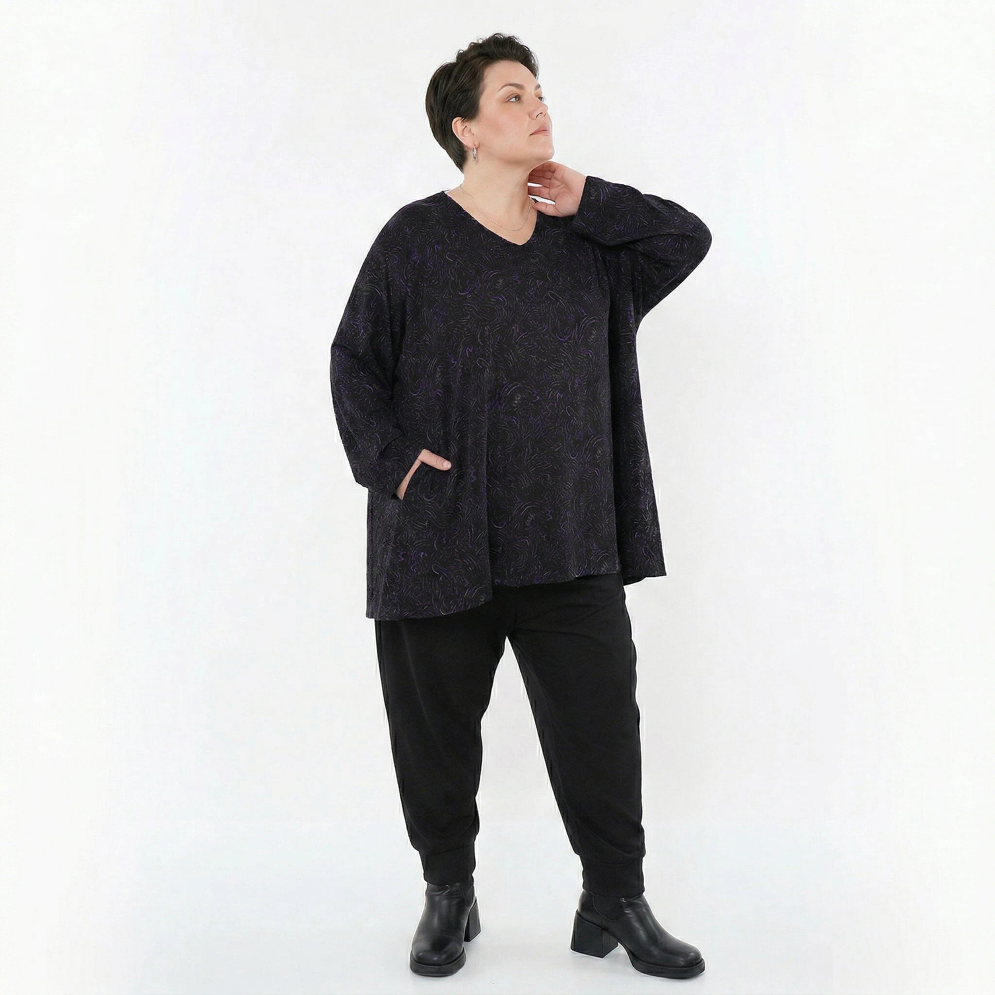 A-Form Bigshirt von AKH Fashion aus Materialmix, 1516.00593, Schwarz/Violett/Grau, Kringel