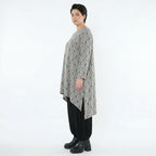 Feinstrick Longshirt in hellgrau schwarzweißem Vichymuster A-Form mit Rundhals Vokuhila