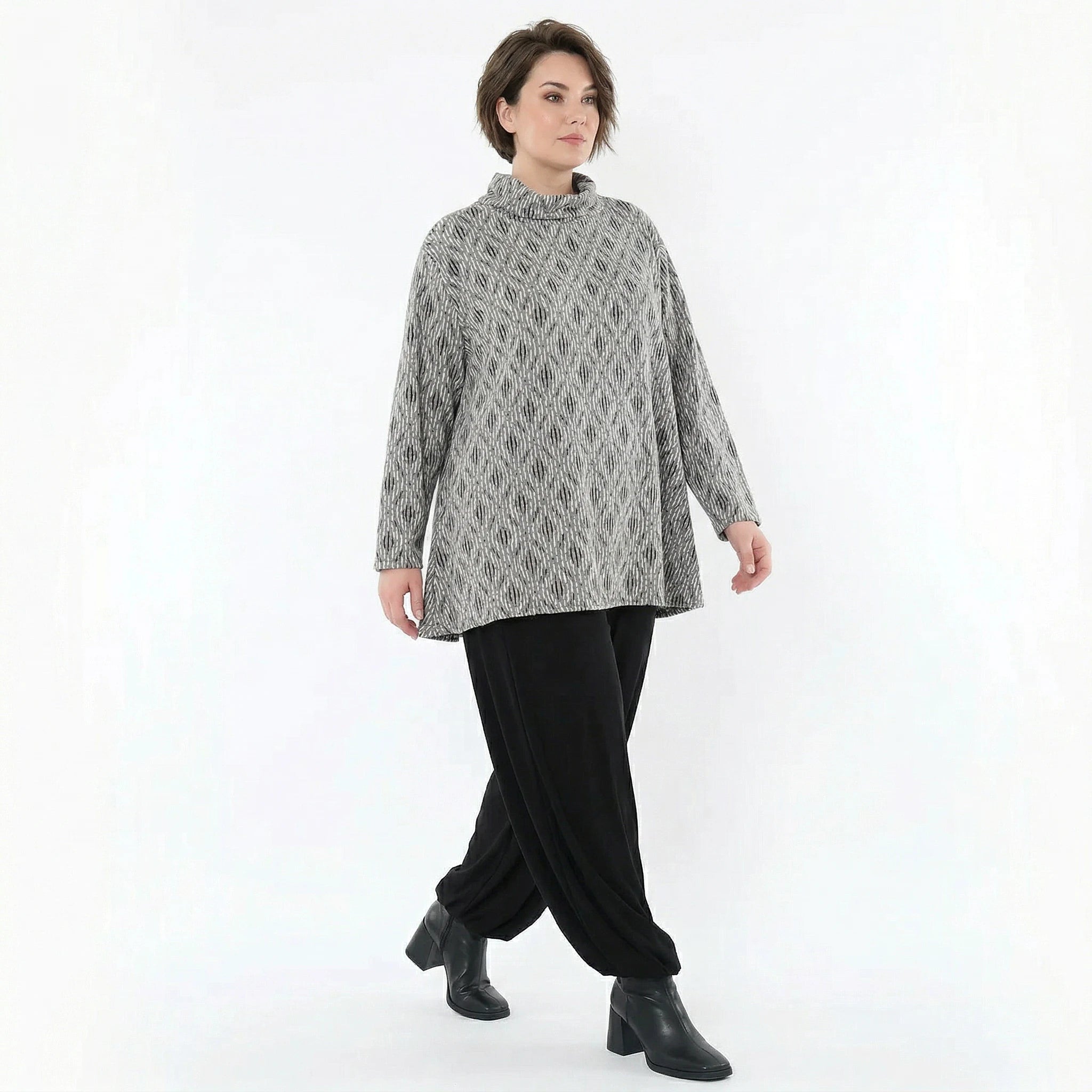 AKH Fashion Shirt in Glocken-Form, aus Materialmix, 151892R, Hellgrau/Schwarz/Weiß, Schick