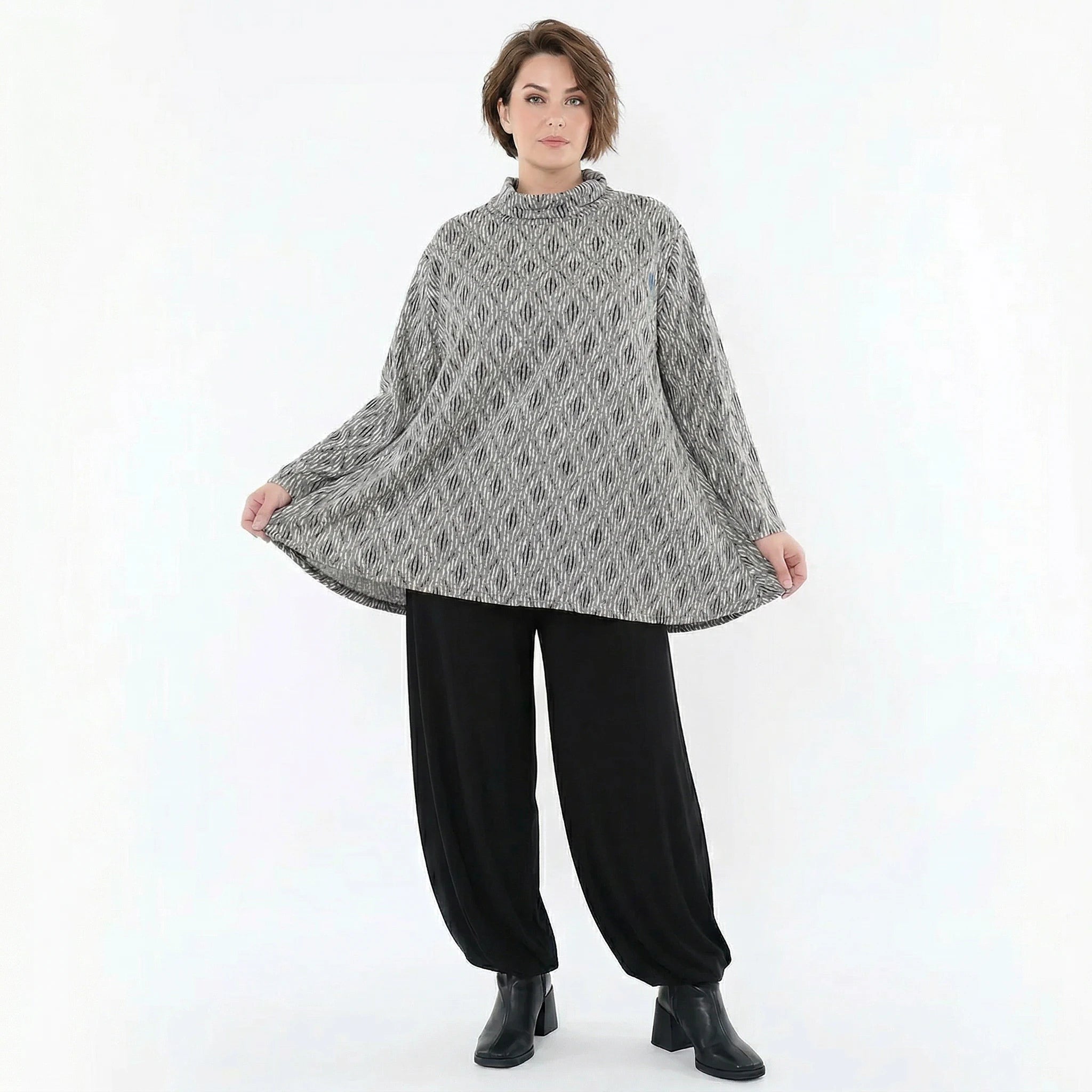 AKH Fashion Shirt in Glocken-Form, aus Materialmix, 151892R, Hellgrau/Schwarz/Weiß, Schick