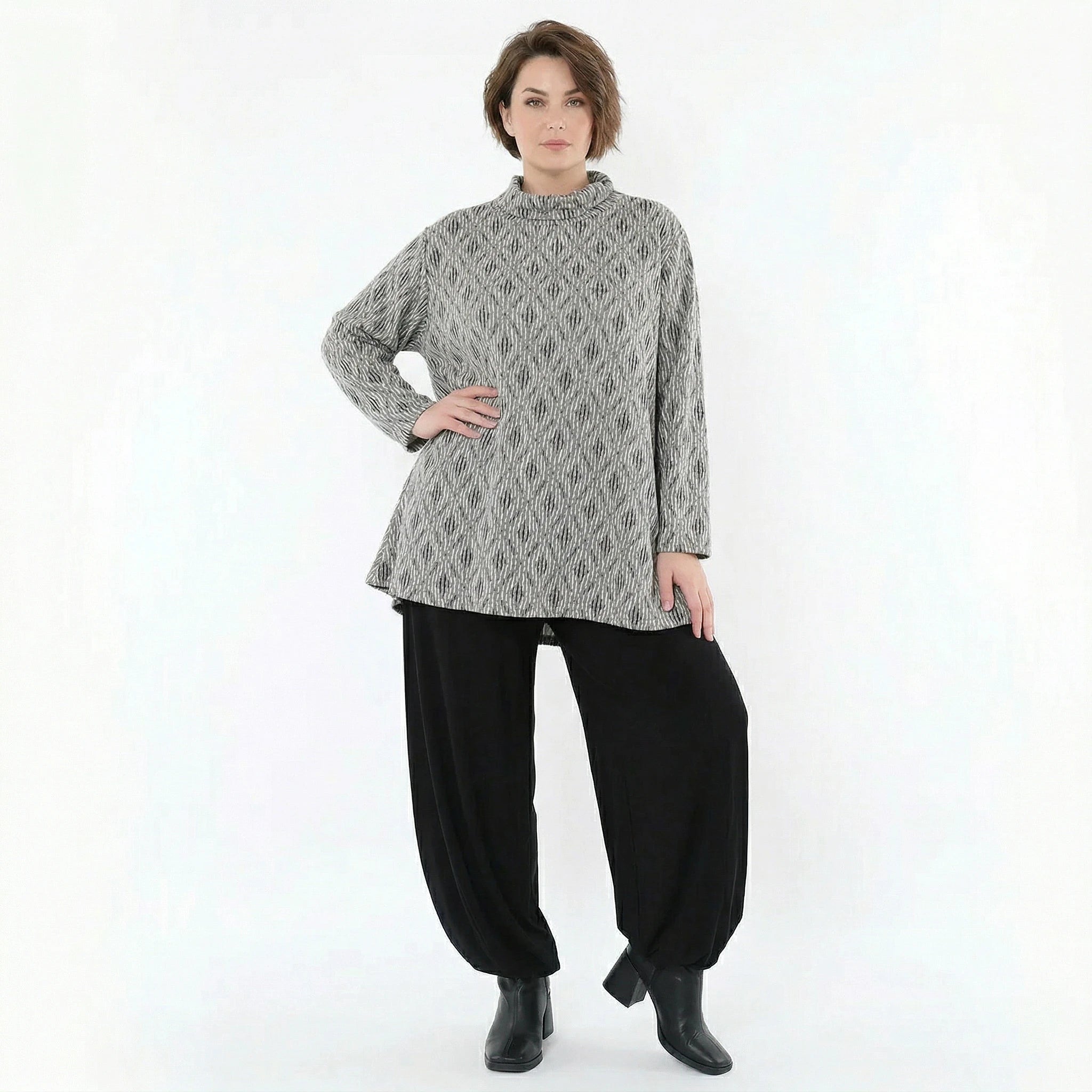 AKH Fashion Shirt in Glocken-Form, aus Materialmix, 151892R, Hellgrau/Schwarz/Weiß, Schick