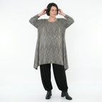 Grauweißschwarzes A-Form Bigshirt aus Feinstrick mit Vichystruktur Rundhals und Taschen