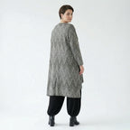 Longshirt A-Form mit Vokuhila Rundhals und Langarm in grau schwarz weißem Vichymuster