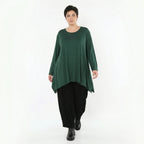 A-Form Shirt tannengruen aus weichem Jersey mit Langarm Rundhals und seitlichen Schlitzen