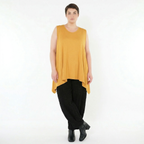 Viskosejerseytop in Senf mit Rundhalsausschnitt und A-Form im lässigen weichen Basiclook