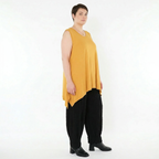 Viskosejerseytop in Senf mit Rundhalsausschnitt und A-Form im lässigen weichen Basiclook