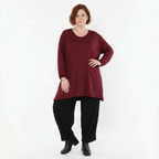 Langarmshirt burgundy aus Jersey mit tiefem Rundhalsausschnitt und Schlitzen am Saum