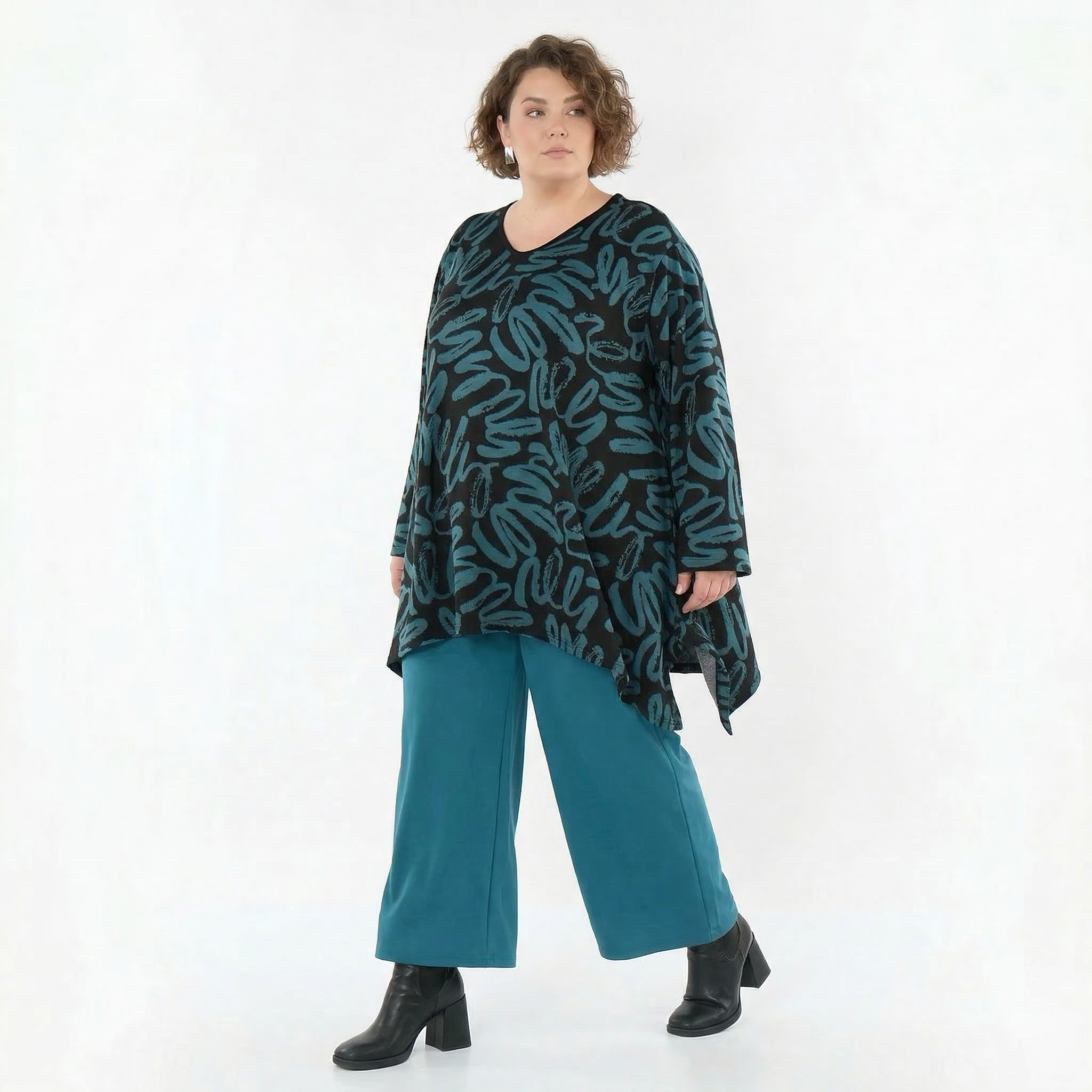 A-Form Bigshirt von AKH Fashion aus Materialmix, 1529.01019, Schwarz/Petrol, Kringel, Schick