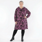 A-Form Kleid aus French Terry mit Strick Kapuze und Reißverschlusstasche in Schwarzfuchsia