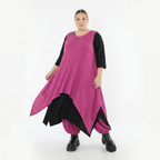 Fuchsia Zipfelkleid aus Feinstrick ärmellos mit Rundhals Ajourmuster und Wellenmuster