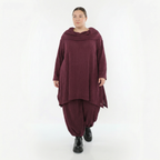 Ballonhose in Burgundy aus Feinstrick mit Ajourmuster Wellenstruktur weich und elegant