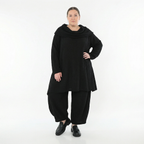 Schwarze Ballonhose aus Feinstrick mit Ajourmuster Streifen und Wellen weich elastisch