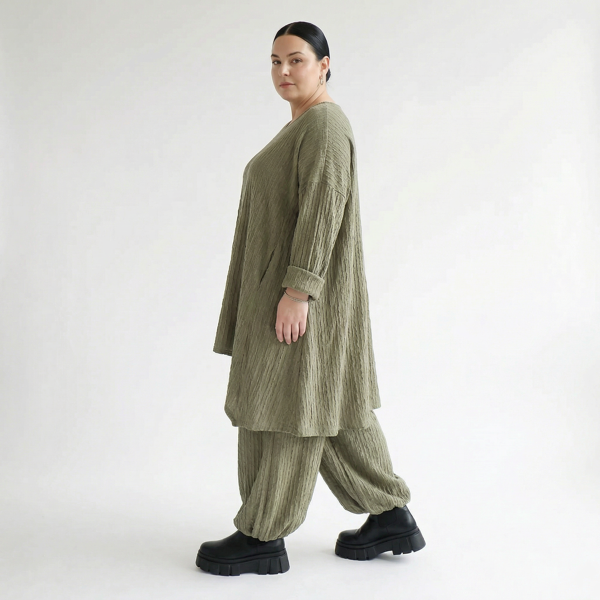 Ballonhose von AKH Fashion aus Materialmix, 1532.05920, Olive, Wellen, Ausgefallen, Schick