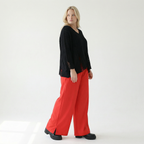 Rote Milano Stretch Hose mit weitem geradem Bein in Siebenachtellänge und Saumschlitz edel