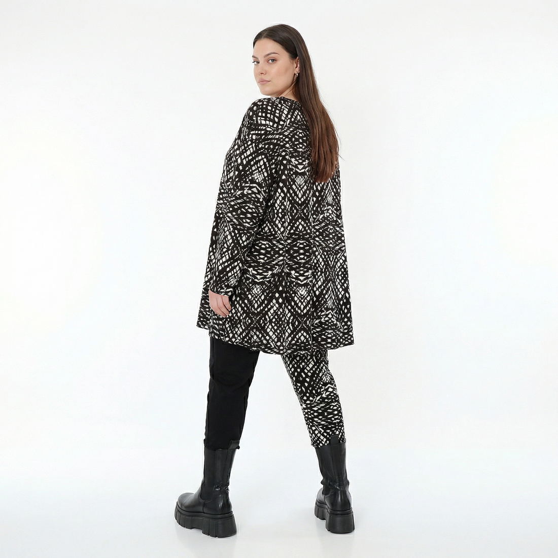  AKH Fashion Shirt in Glocken-Form, aus Viskose, 1560.01892, Schwarz/Weiß, Abstrakt, Schick