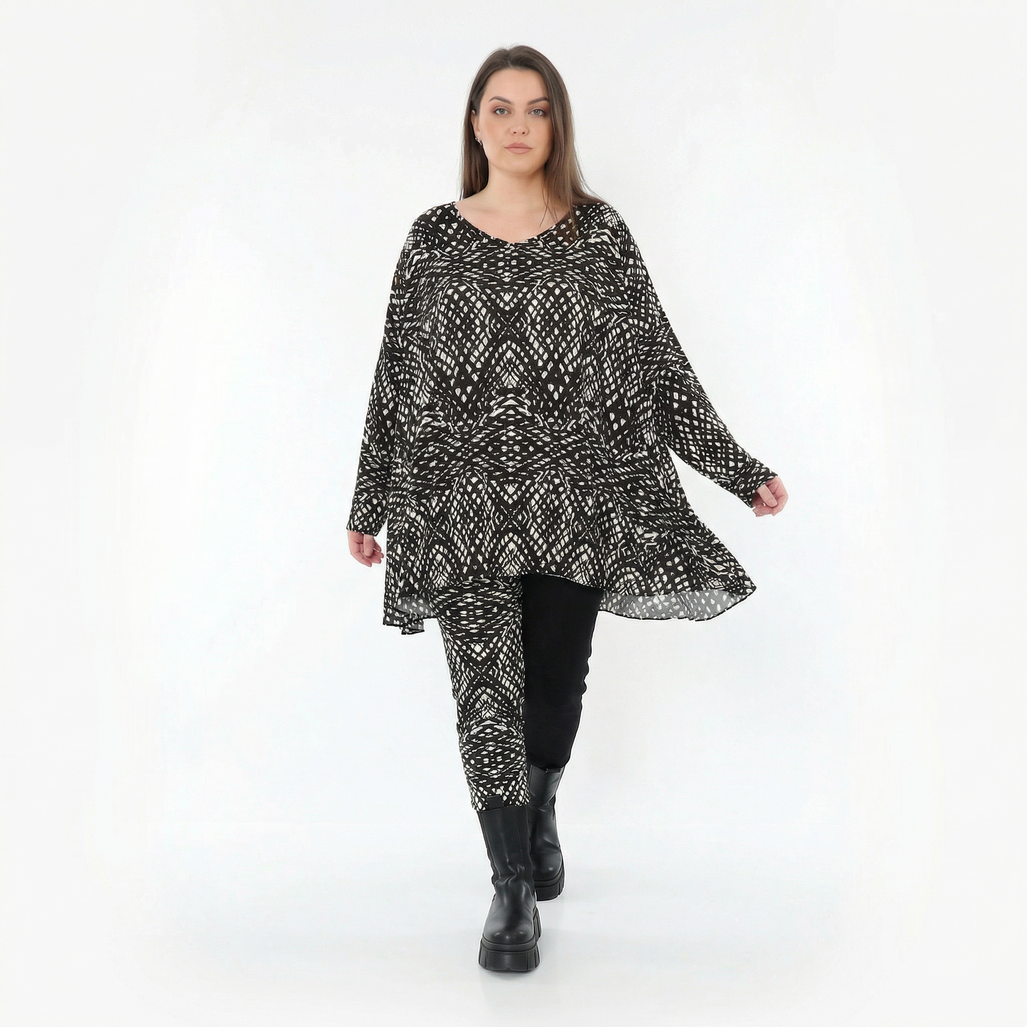  A-Form Bigshirt von AKH Fashion aus Viskose, 1560.00593, Schwarz/Weiß, Abstrakt, Ausgefallen