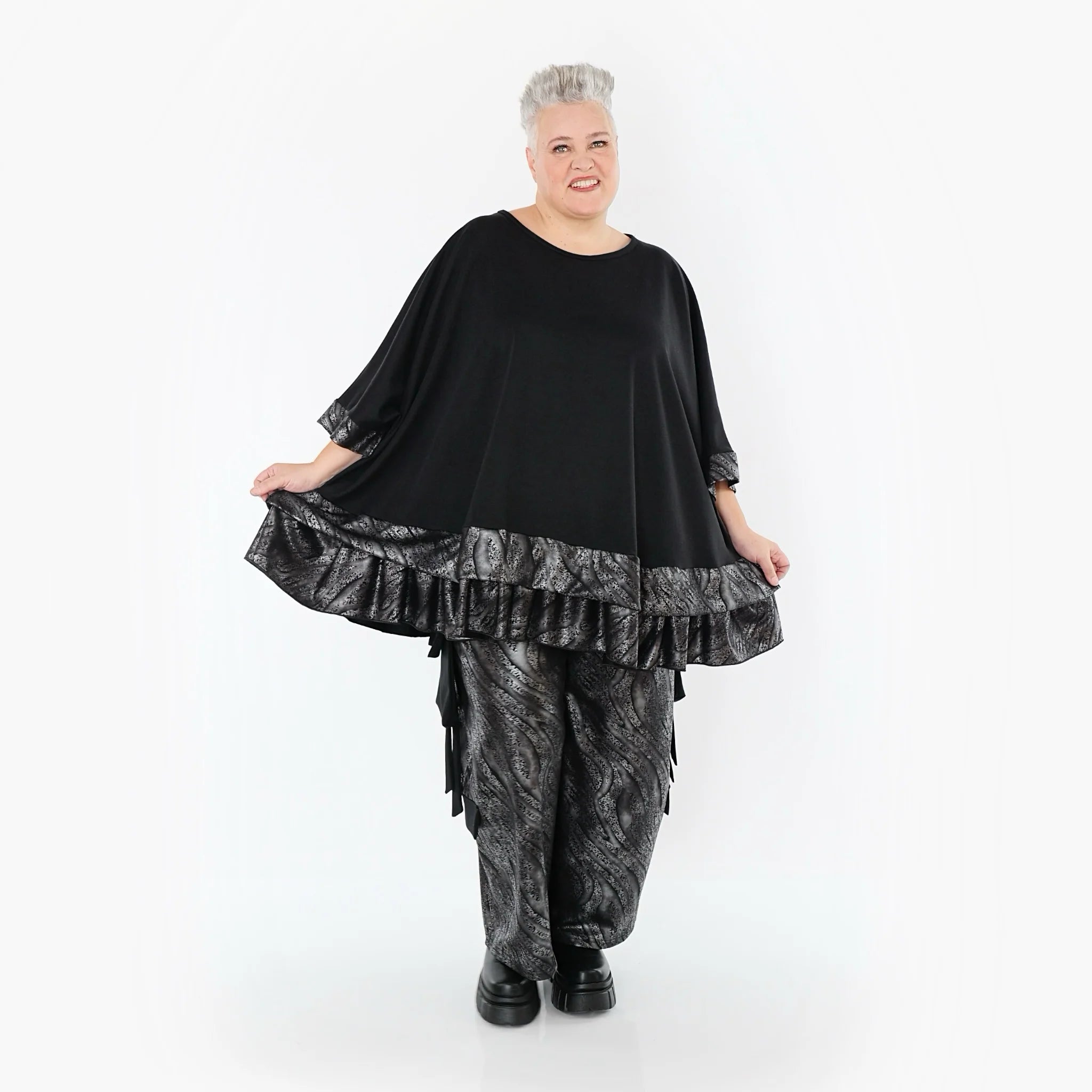 A-Form Bigshirt von AKH Premium aus Viskose, P1019.7103, Silber/Schwarz, Zebra, Ausgefallen