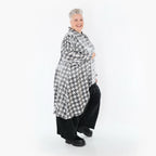  AKH Premium Bluse in Vokuhila-Form, aus Viskose, P107149, Weiß/Grau, Hahnentritt, Schick