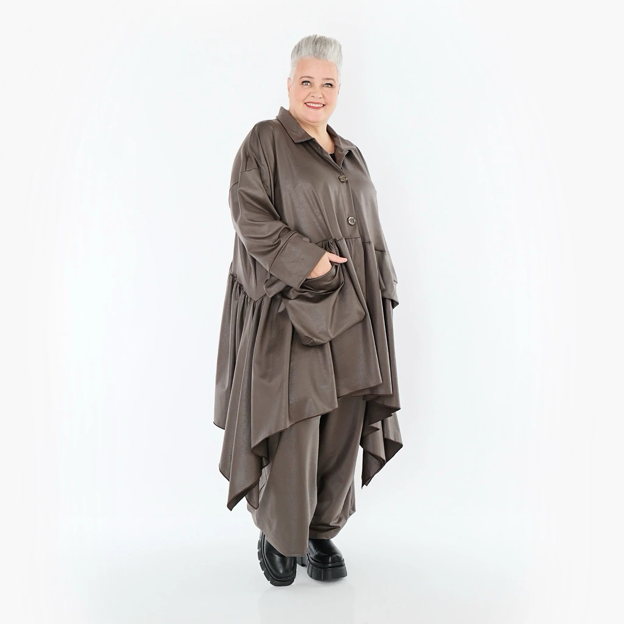 A-Form Jacke von AKH Premium aus Materialmix, P1027.7147, Braun, Ausgefallen, Zeitlos