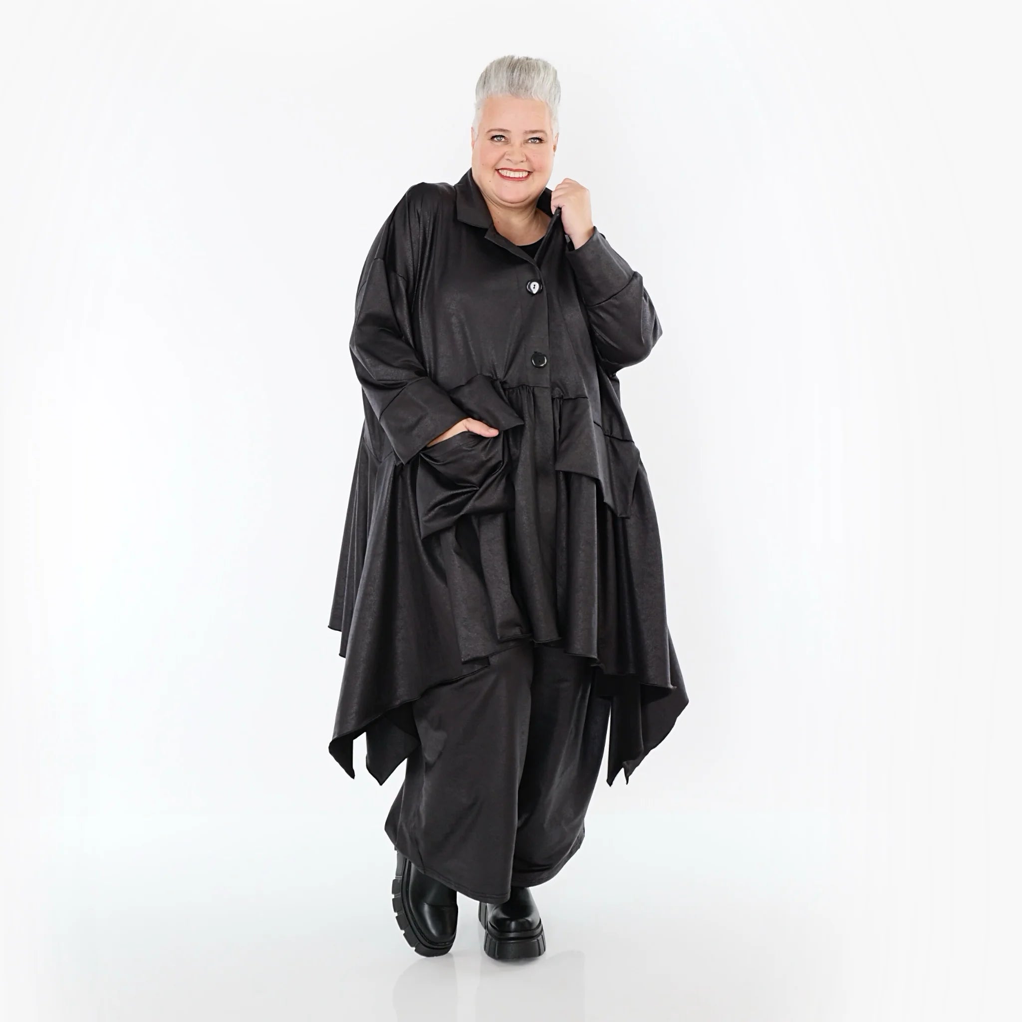  A-Form Jacke von AKH Premium aus Materialmix, P1027.7147, Schwarz, Ausgefallen, Zeitlos