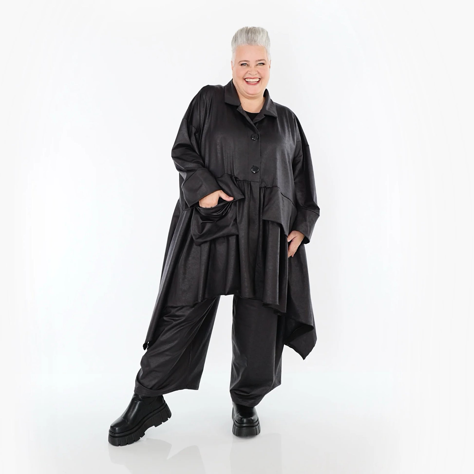  A-Form Jacke von AKH Premium aus Materialmix, P1027.7147, Schwarz, Ausgefallen, Zeitlos