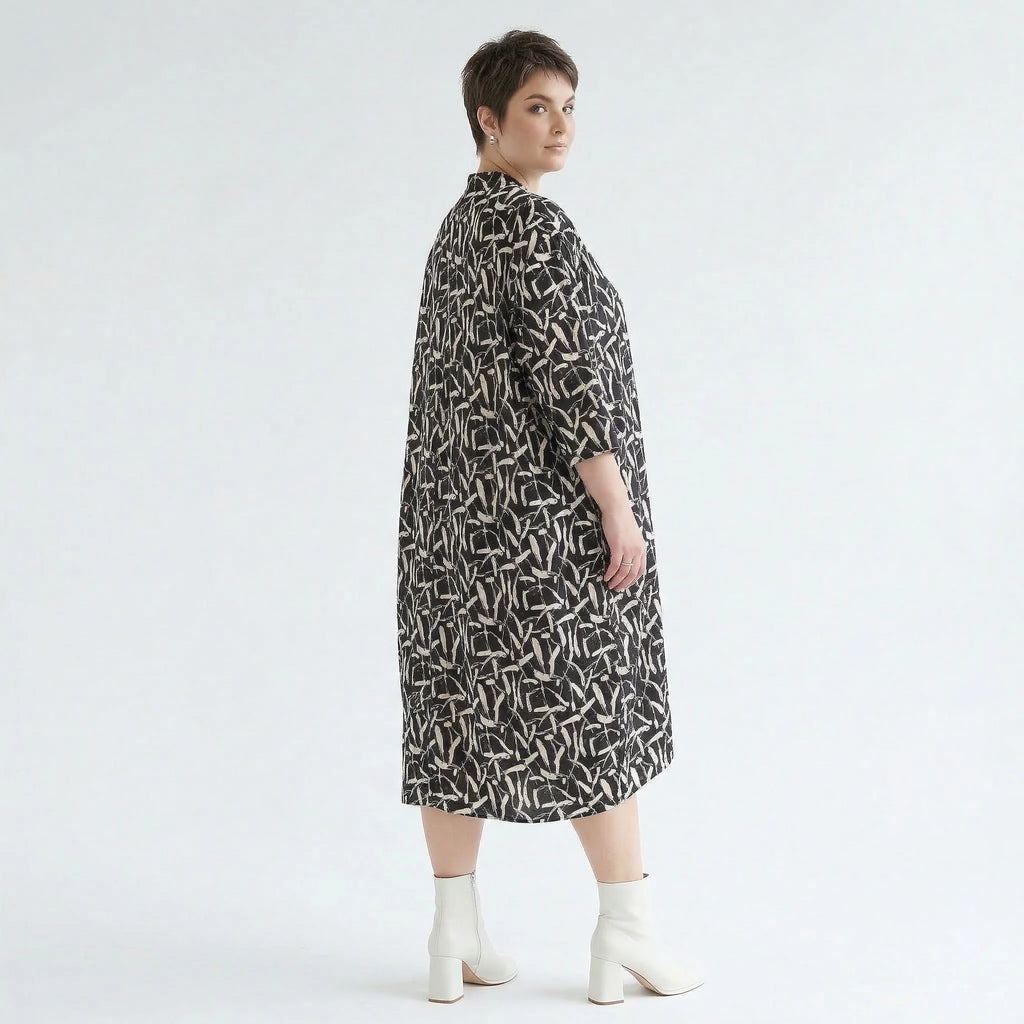 Stilvolles Ballon Kleid im ausgefallen legeren Lagenlook aus pflegeleichtem Stretchmaterial, Schwarz/Weiß