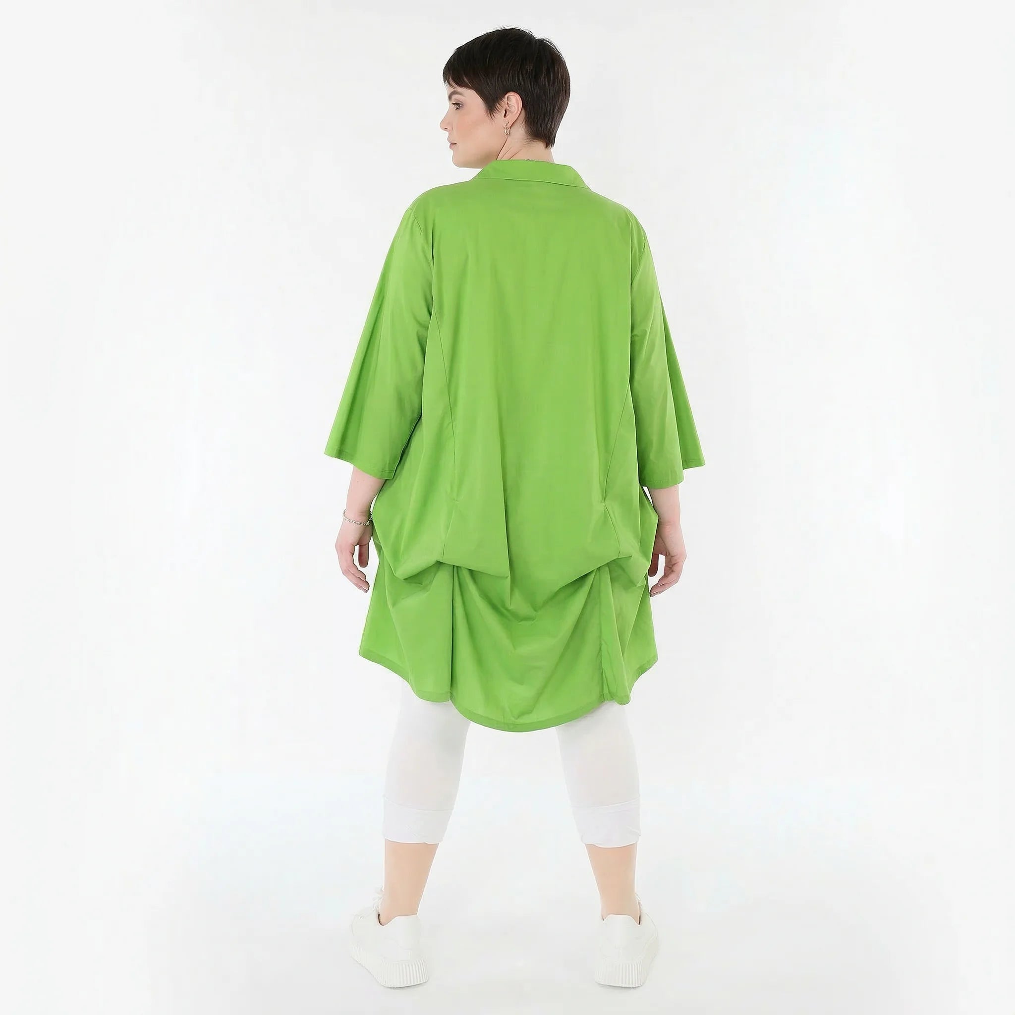 Zeitlos stilvolle Glockenform Bluse im Lagenlook aus fein leichter Baumwollmischung, Apfelgrün