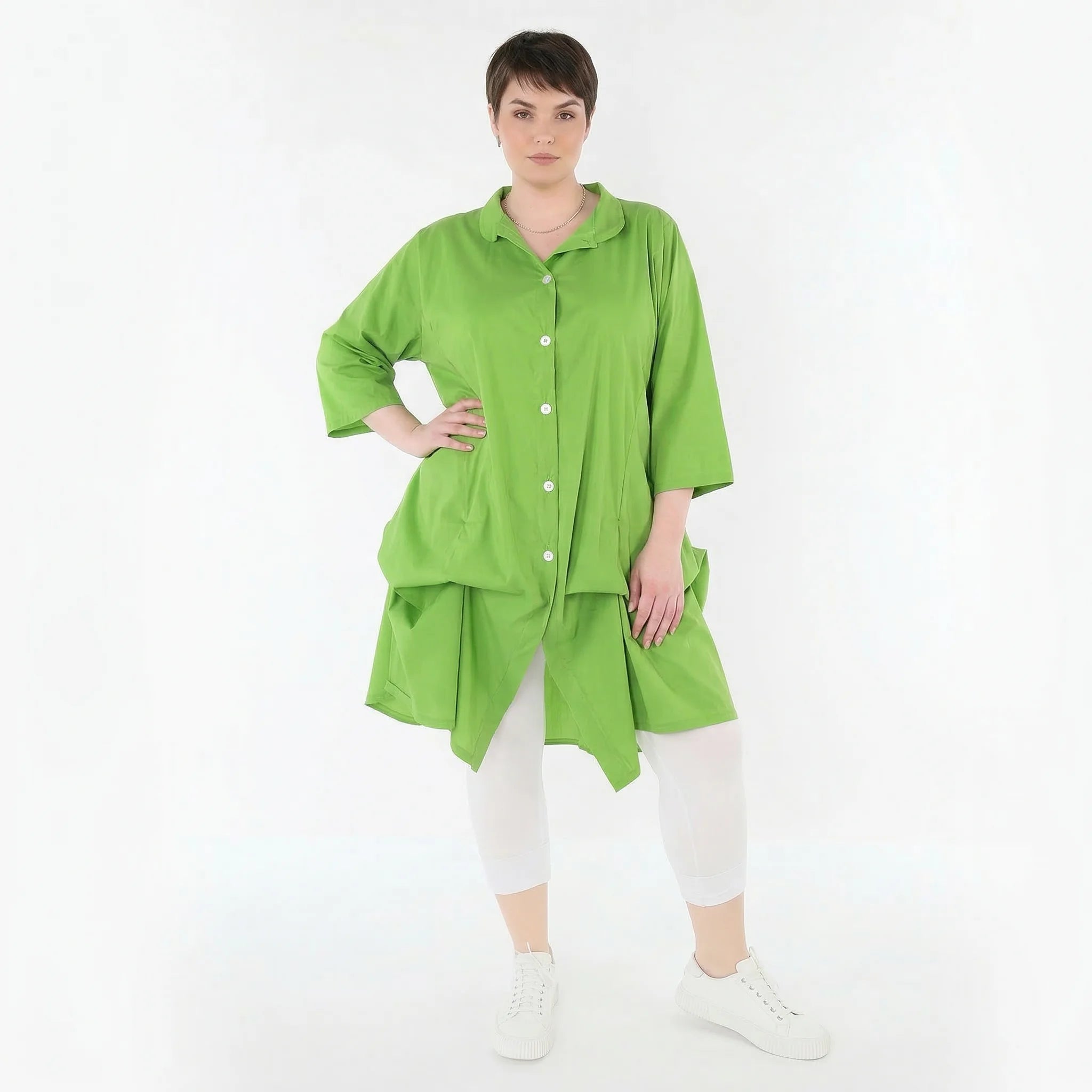 Zeitlos stilvolle Glockenform Bluse im Lagenlook aus fein leichter Baumwollmischung, Apfelgrün