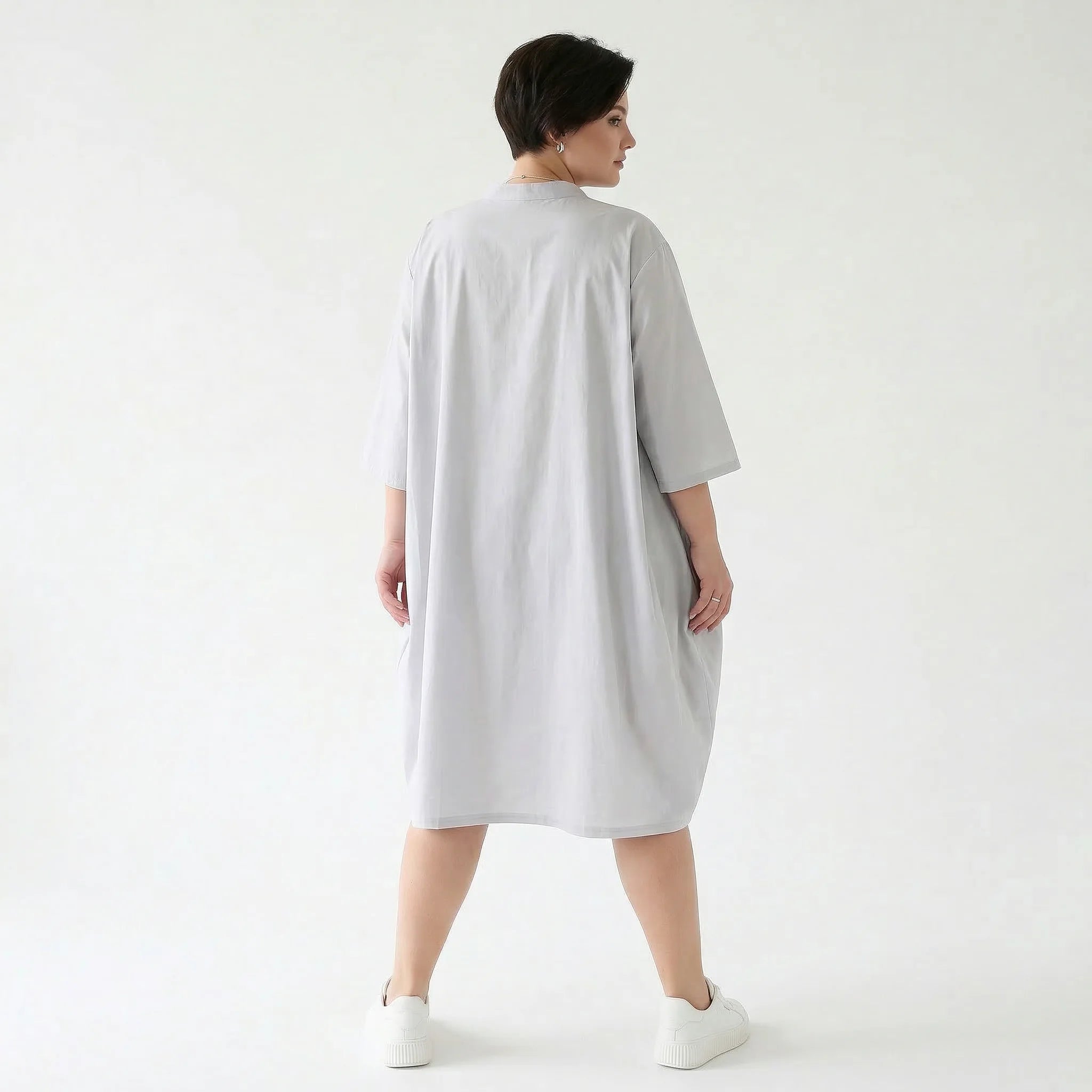 Stilvolle Oversize Bluse im ausgefallen luftigen Lagenlook aus feiner Baumwoll-Popeline, Grau