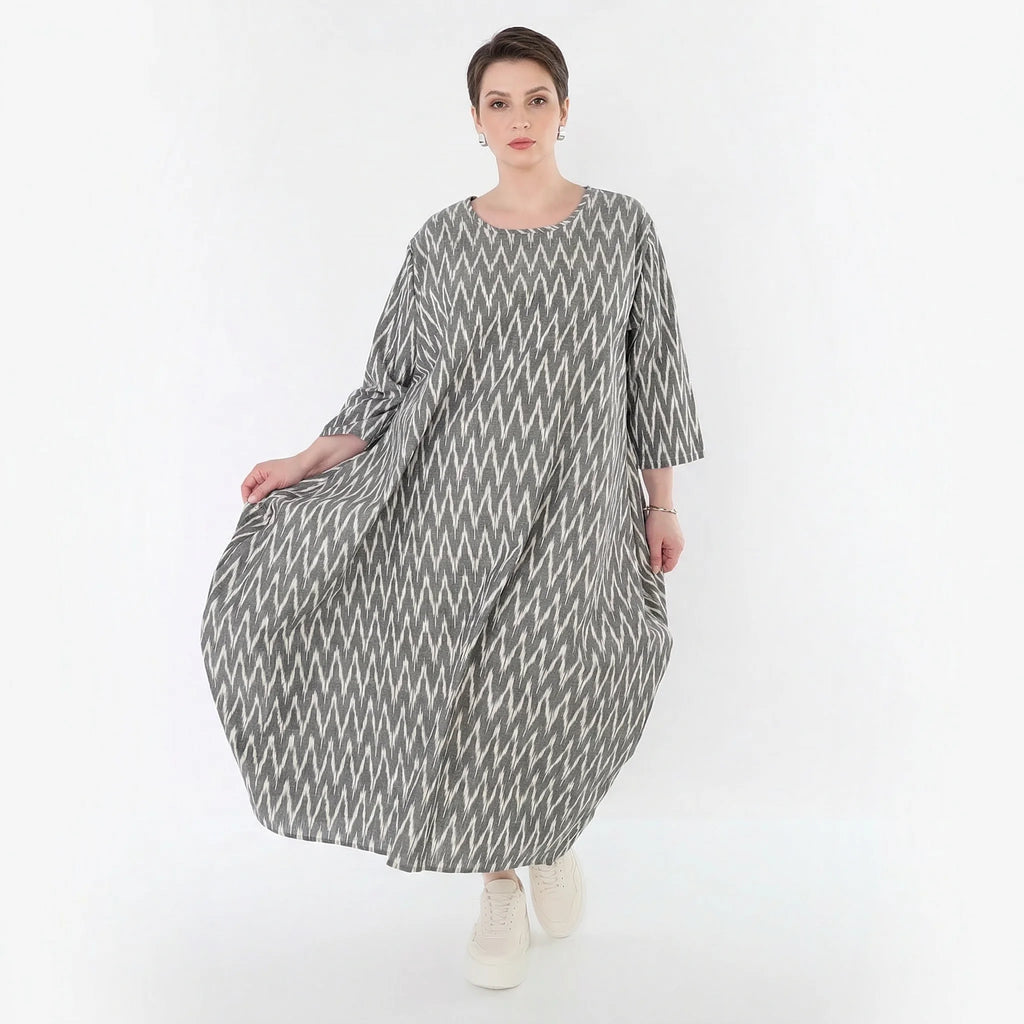 Luftiges Ballonkleid aus hochwertigem Leinen im ausgefallenen ZickZack Design für den Lagenlook, Grau/Ecru