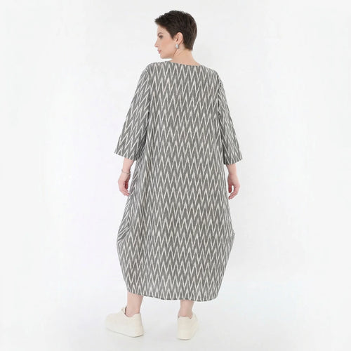 Luftiges Ballonkleid aus hochwertigem Leinen im ausgefallenen ZickZack Design für den Lagenlook, Grau/Ecru