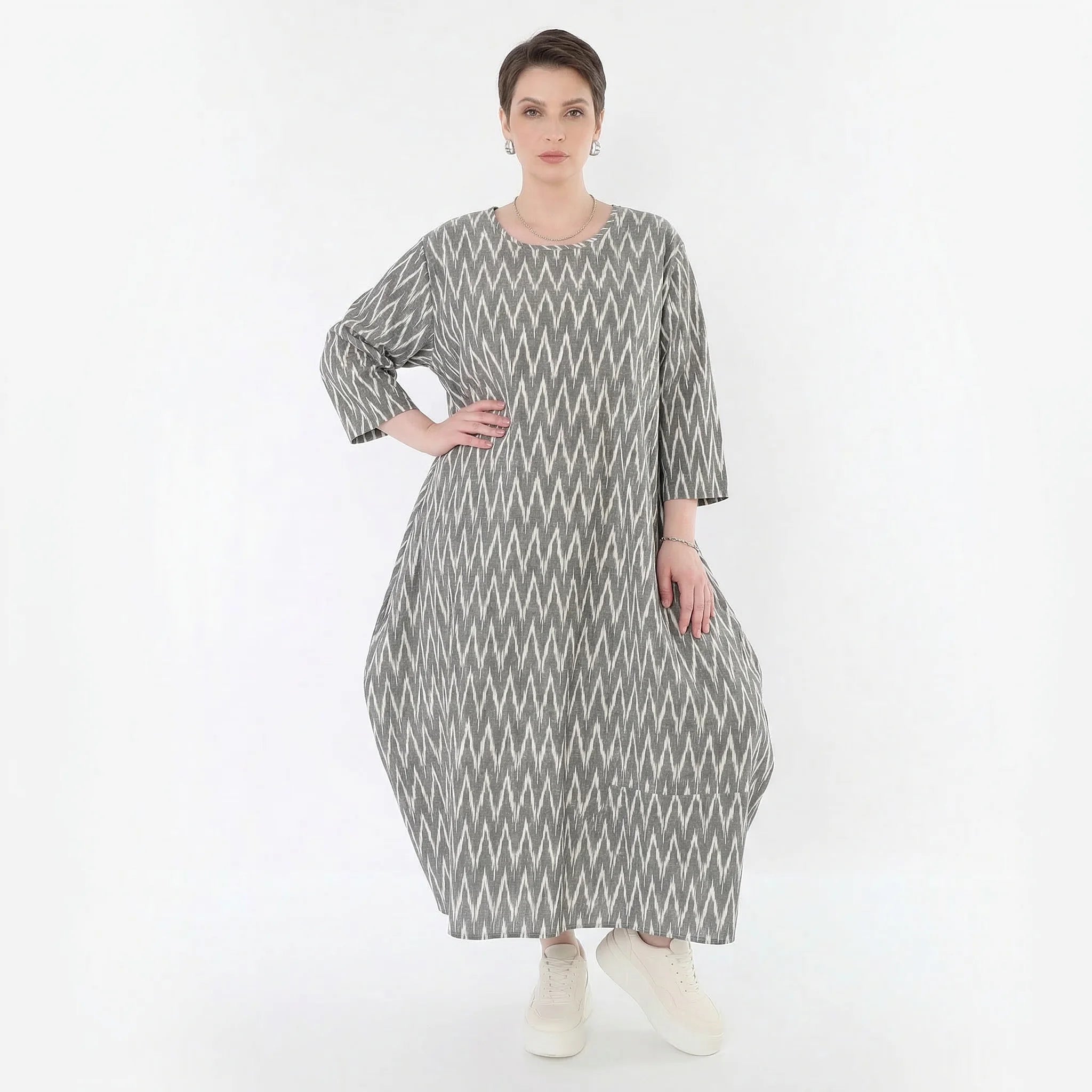 Luftiges Ballonkleid aus hochwertigem Leinen im ausgefallenen ZickZack Design für den Lagenlook, Grau/Ecru