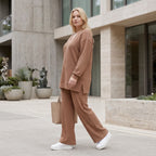 Legeres Oversize Shirt mit fließendem Stretch Jacquard, ausgefallenem Waffelmuster und Zierknöpfen, Cognac