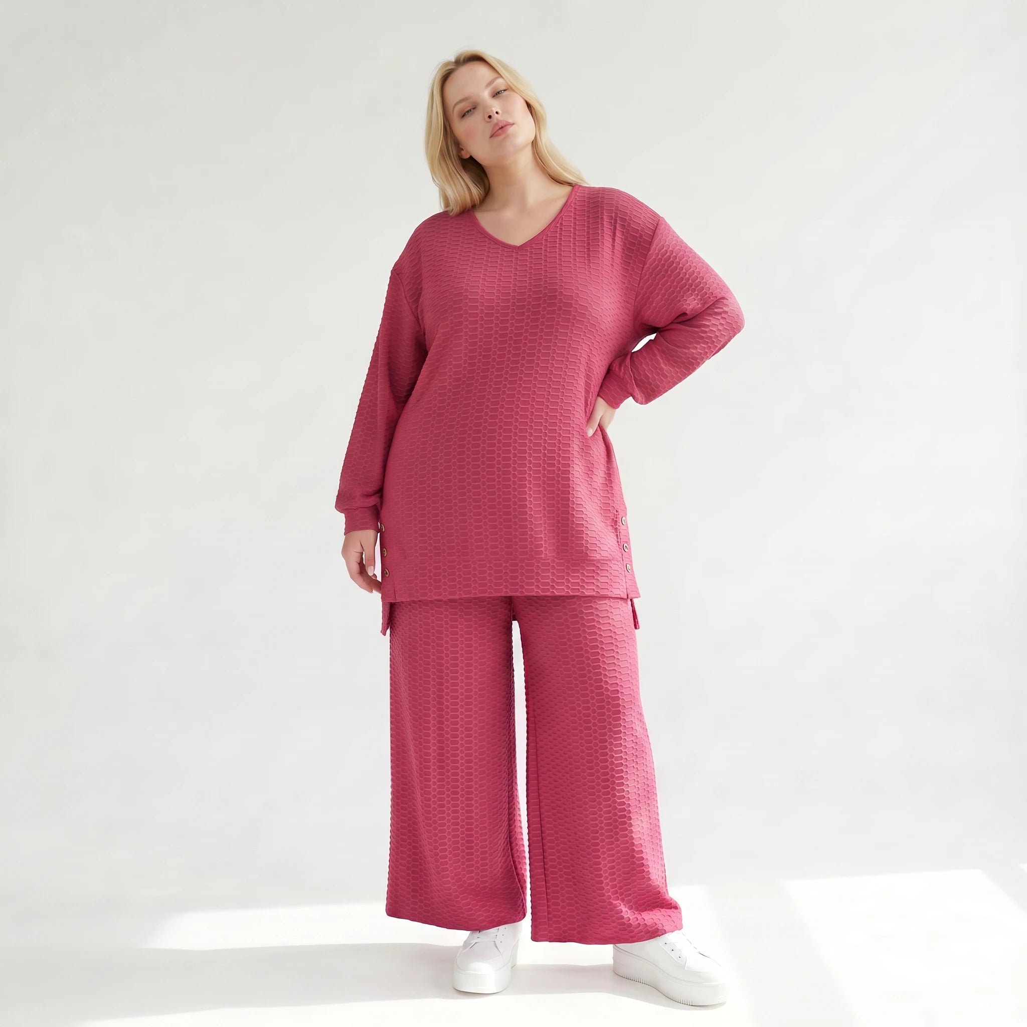 Ausgefallenes Oversize Shirt im zeitlosen Lagenlook aus weich fließendem Jacquard mit Struktur, Fuchsia