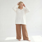 Ausgefallenes Oversize Shirt aus weich fließendem Jacquard mit Zierknöpfen und Strukturmuster, Weiß