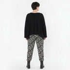 Oversize-Lagenlook Shirt aus feinem, stretchigem Jersey mit legerem Schnitt und Rundhals, Schwarz