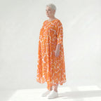 Ausgefallenes Ballonkleid im zeitlosen Lagenlook aus leichter Popeline mit schimmerndem Finish, Orange/Weiß