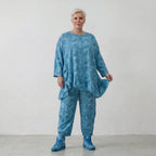Luftiges Oversize Shirt aus feiner Baumwoll-Popeline im Lagenlook mit Batikmuster, Aquablau