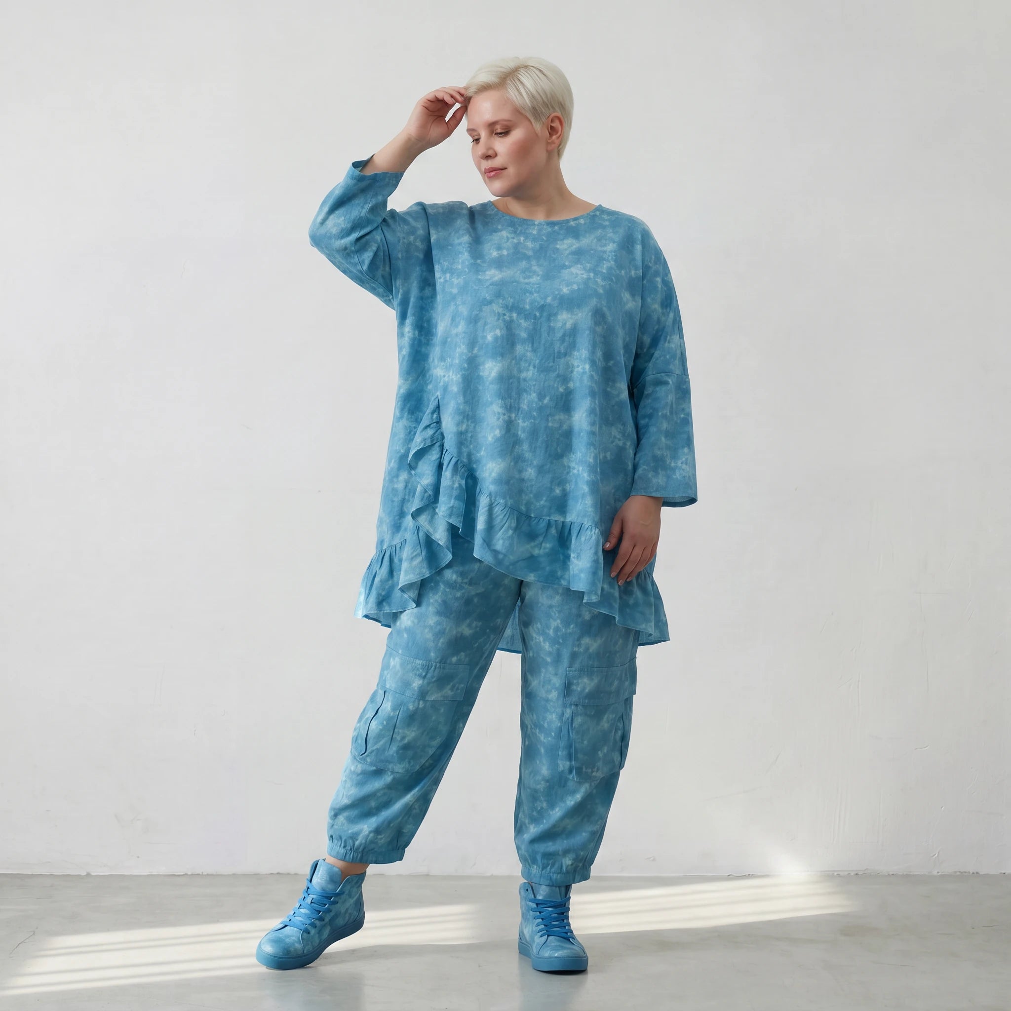 Luftiges Oversize Shirt aus feiner Baumwoll-Popeline im Lagenlook mit Batikmuster, Aquablau