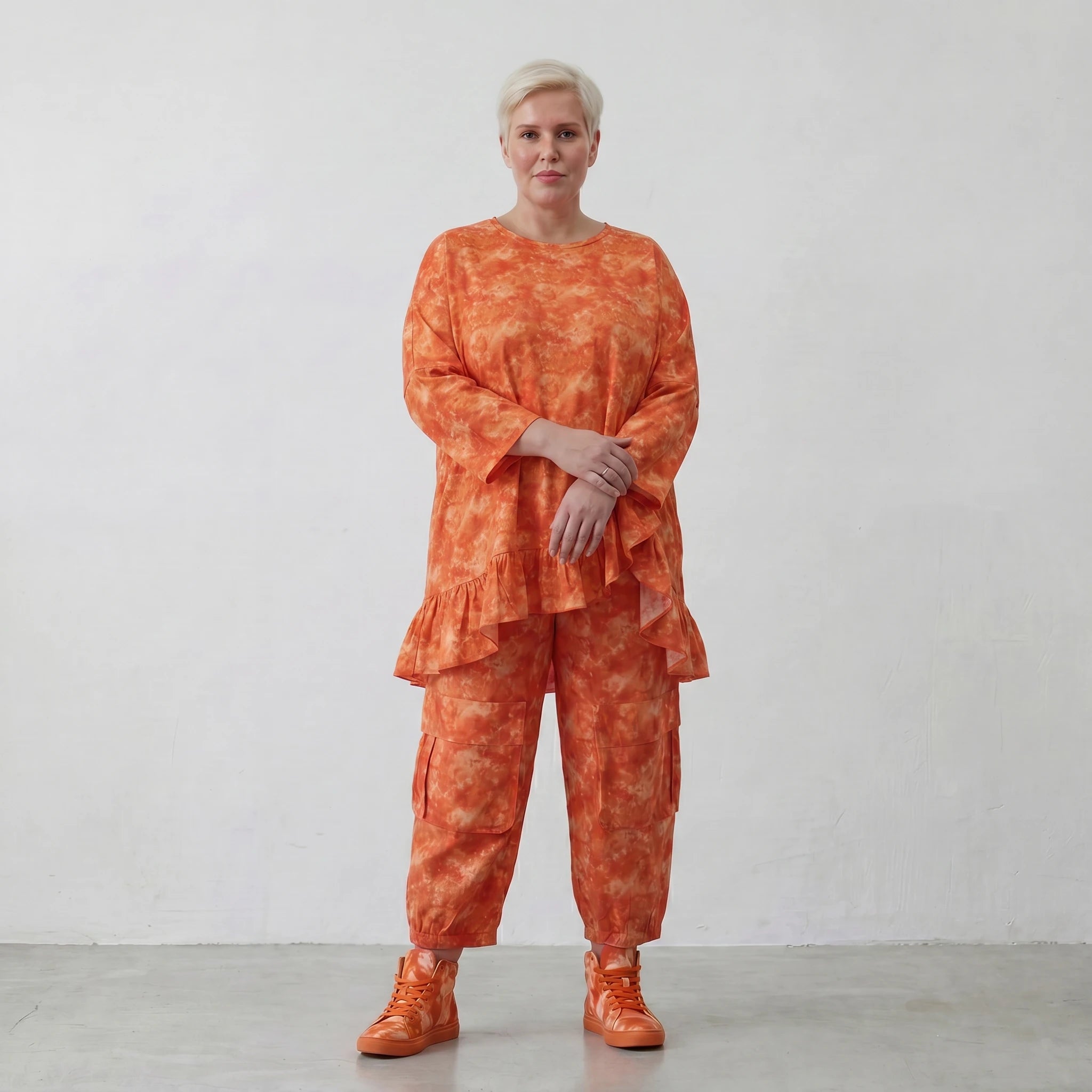 Zeitloses Oversize Lagenlook Shirt aus reiner Baumwoll Popeline mit Rüschen und Batikmuster, Orange